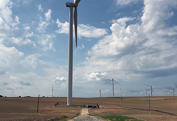 В Новогрудском районе начал работать первый ветряк в рамках проекта международной технической помощи «Установка ветротурбины в Республике Беларусь»
