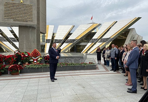 Делегация системы Минприроды во главе с Министром Андреем Худыком приняла участие в акции «Беларусь помнит. Помним каждого»